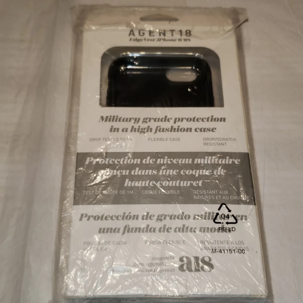 AGENT18 Slim CASE Cover Studs Apple iPhone 6 & 6S NEW NIB Black Gold Studs HPπ - Picture 11 of 12